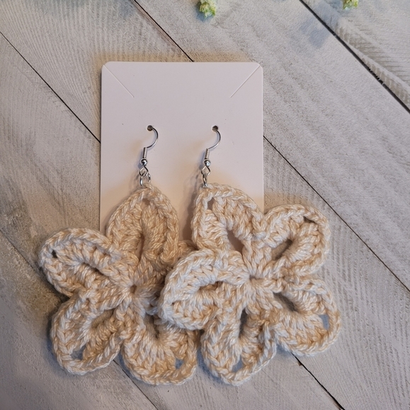 CHRISTMAS Gift Crochet Earrings - Picture 2 of 2